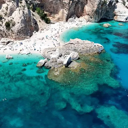 Perfetto Per 4 Persone A La Caletta アパート