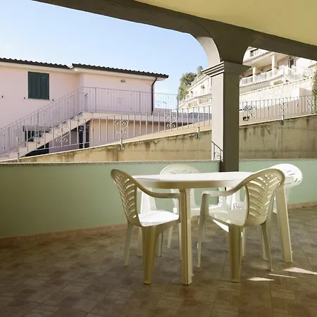 Perfetto Per 4 Persone A La Caletta Apartamento *